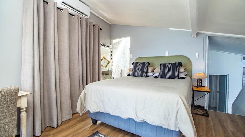 7 Bedroom Property for Sale in Santos Bay Western Cape